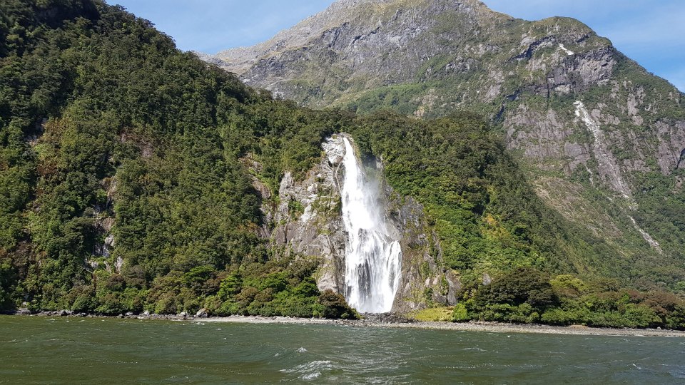 <h2>2019 New Zealand & Sydney Golf Cruise</h2>Azamara Quest (Jan)